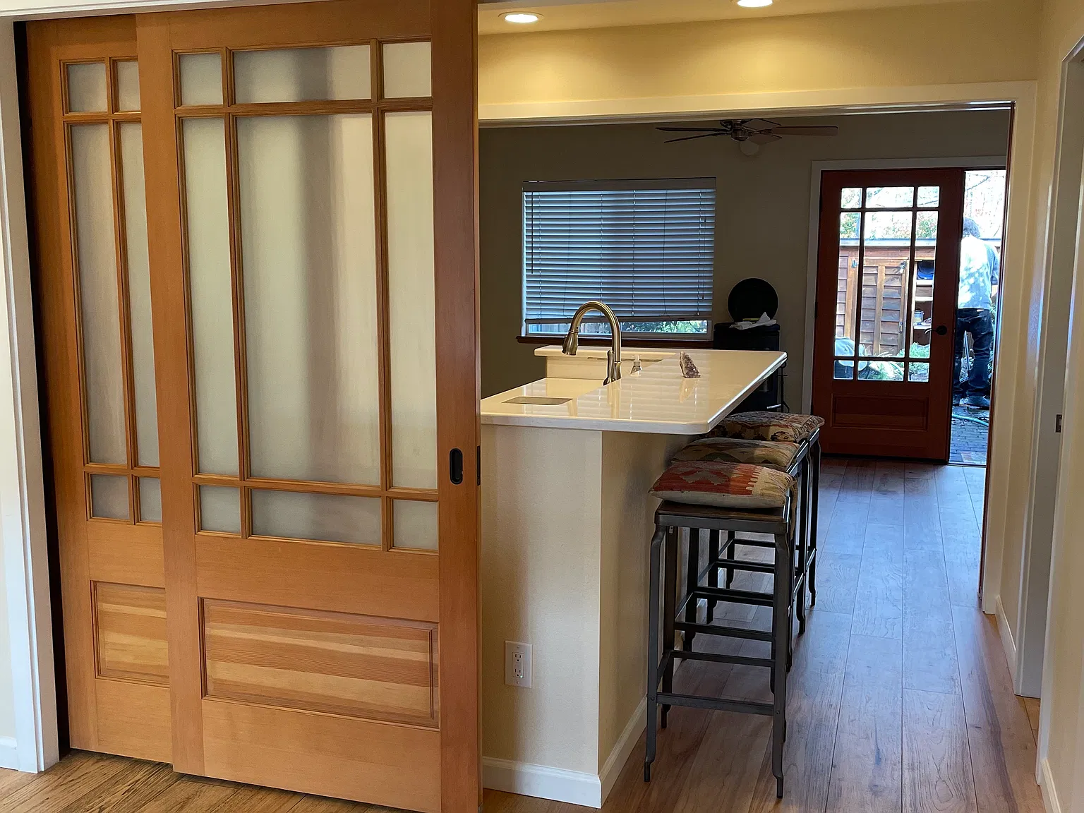 2 bed, 1.5 bath, 1056 sqft, $2,450 — Photo 4