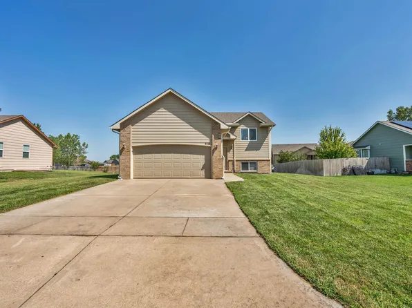 212 W Autumn Blaze St, Goddard, KS 67052