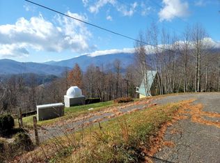 335 Electra Ln, Burnsville, NC 28714