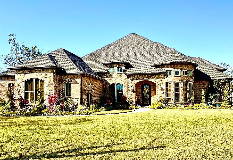 1st image of 32822 Woodfern Ct