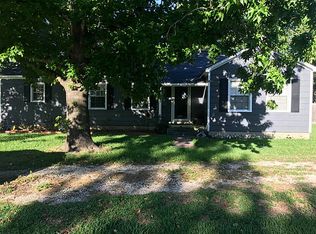 1808 Avenue C, El Campo, TX 77437