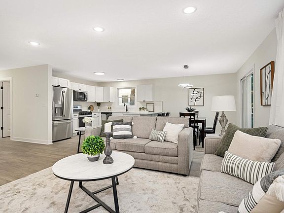 3rd image of 2710 Queensland Ln N