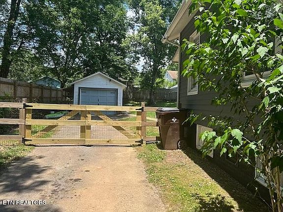 5th image of 125 Keeble Ave