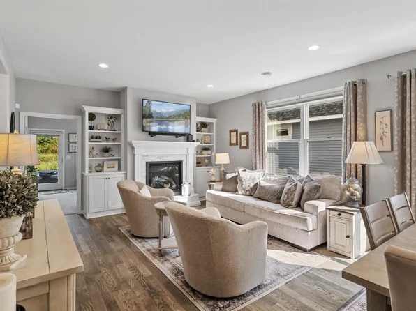 14909 Empress Ave N, Hugo, MN 55038