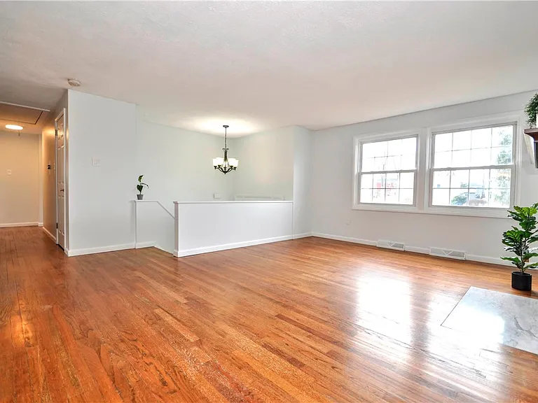 1313 Star Ridge Dr — Photo 4