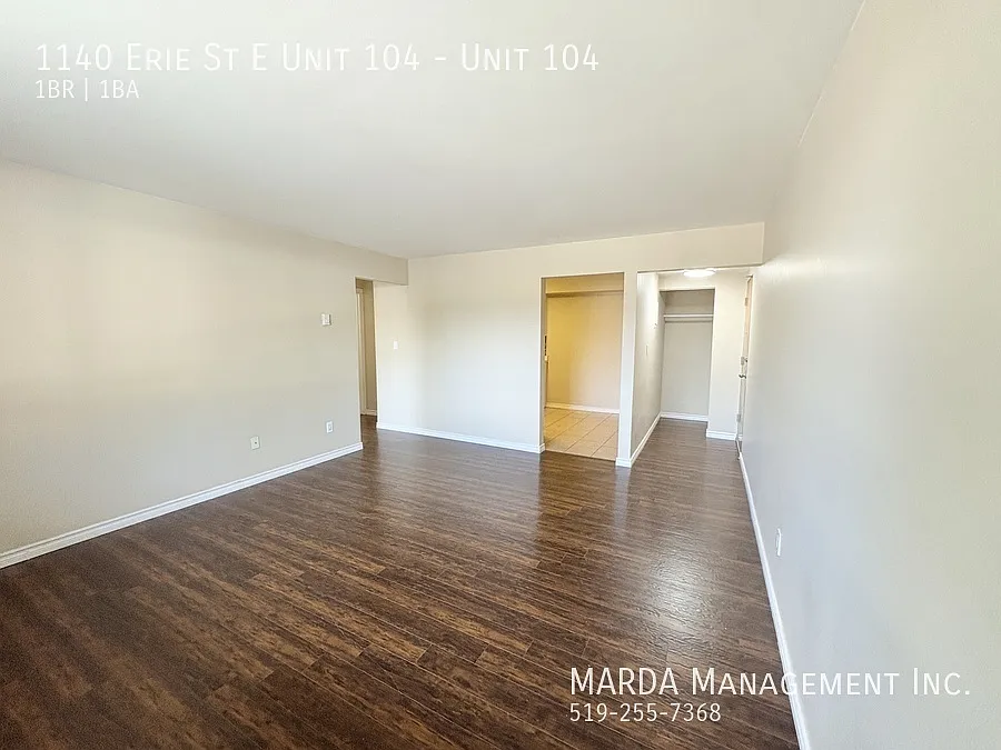Spacious 1 Bed/1 Bath Main Floor Unit On Erie + Hydro!! — Photo 4