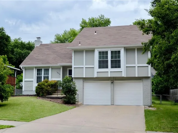 16010 W 154th Ter, Olathe, KS 66062