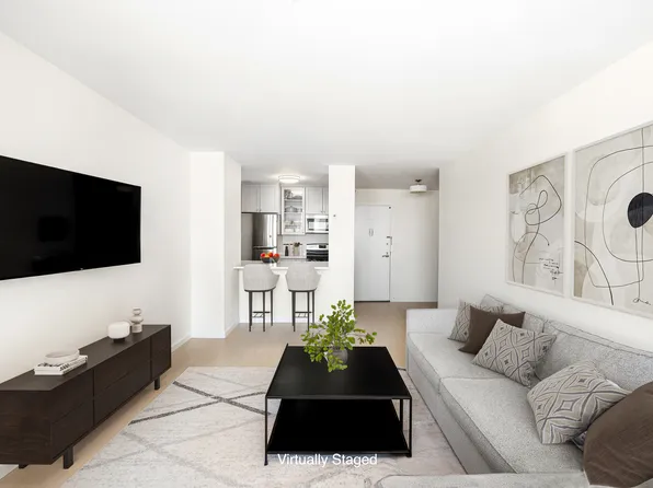 61 West 62nd Street 17L image 3 of 9