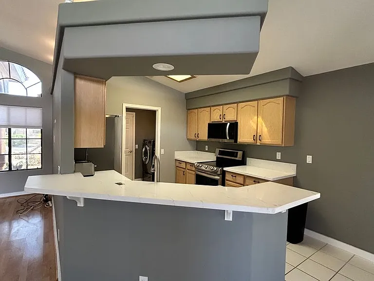 2413 Jacob Row — Photo 8