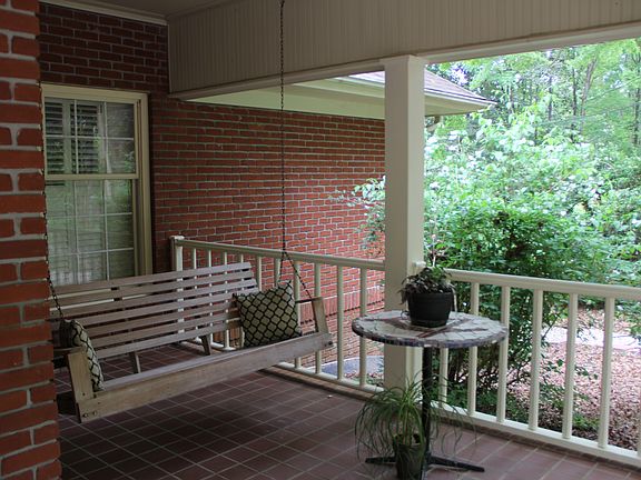 5th image of 211 Laurel Breeze Dr