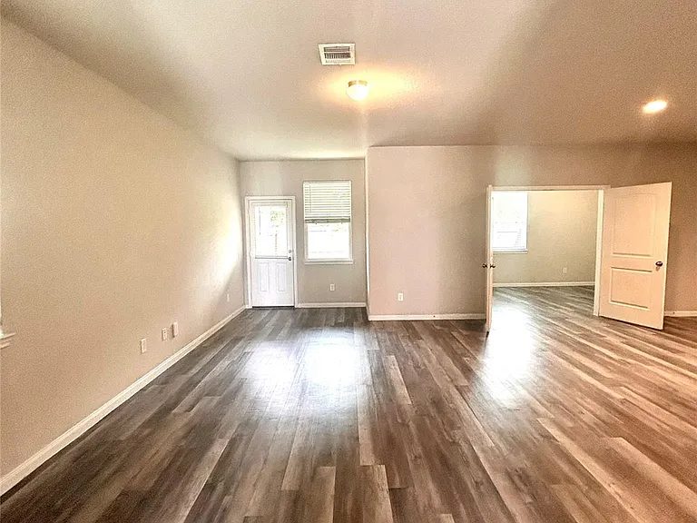 22342 Clear Castle Dr — Photo 3