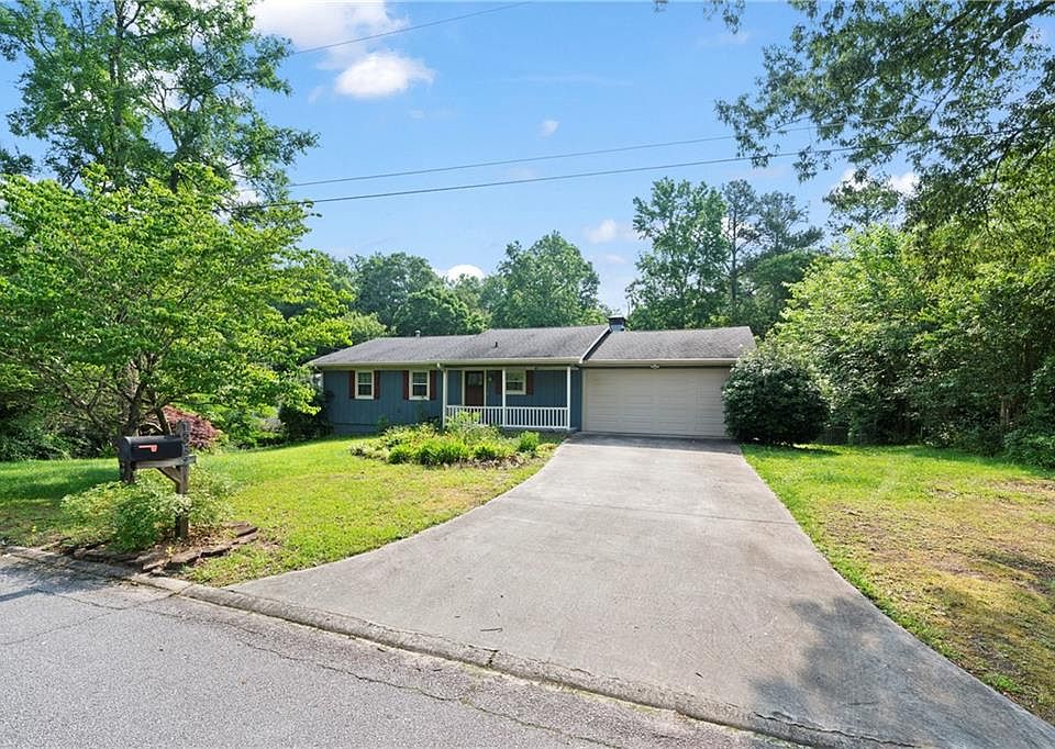 1st image of 1382 Country Lane Way NE