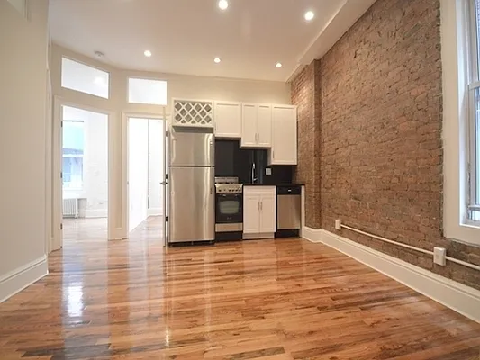 Rented by Citi Habitats | media 37