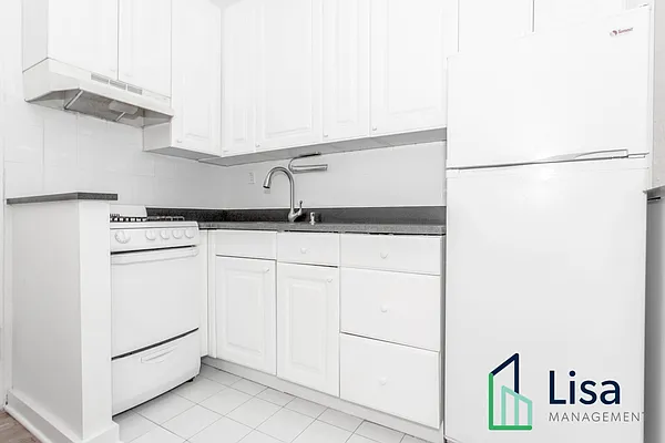 Rented by Lisa Management Inc | media 4