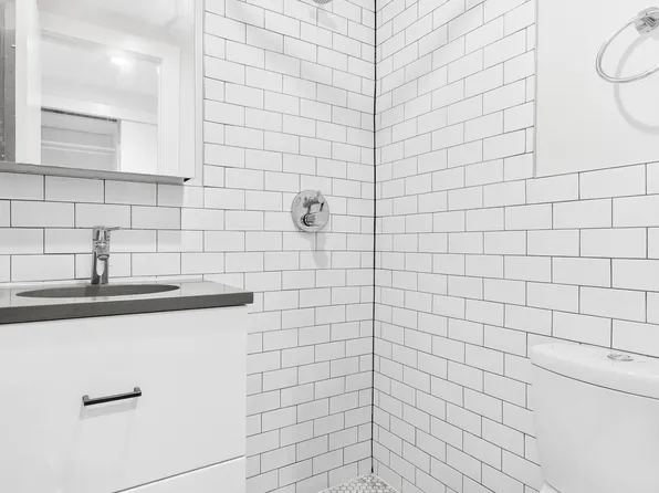 738 East 6th Street image 15 of 18