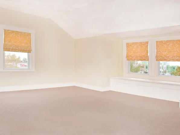 61 Dartmouth St #1A, Somerville, MA 02145