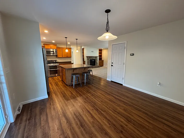 2094 Fieldcrest Dr — Photo 10