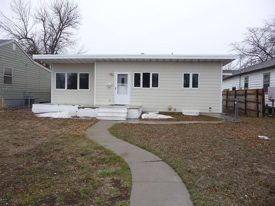 1st image of 2704 7th Ave N