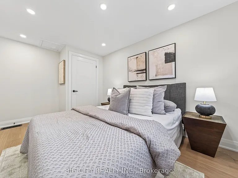26 Carondale Cres — Photo 28