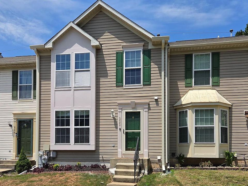 1st image of 222 Foxmanor Ln