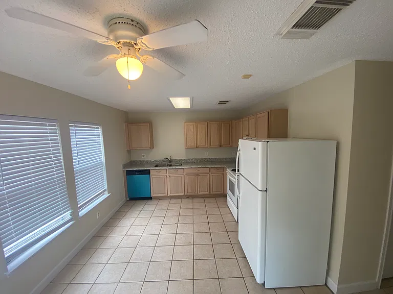 8802 Bridgefield — Photo 8
