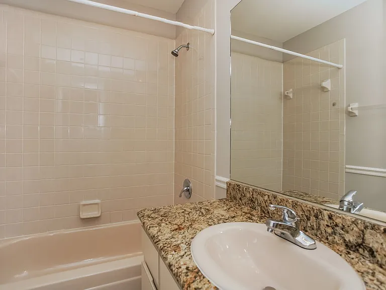 17703 Parkway Green Ln — Photo 15