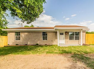 705 N Arthur St, Decatur, TX 76234