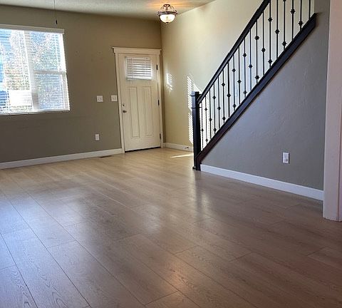 4th image of 420 N Main St Unit 17