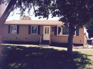 1531 Glenwood Dr, Le Claire, IA 52753