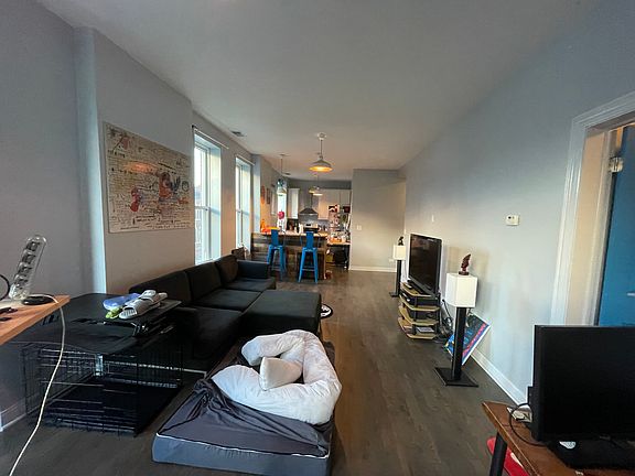 4th image of 1800 S Carpenter St #303