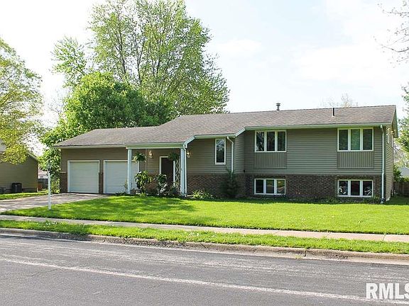 2nd image of 1122 E Brookview Ct