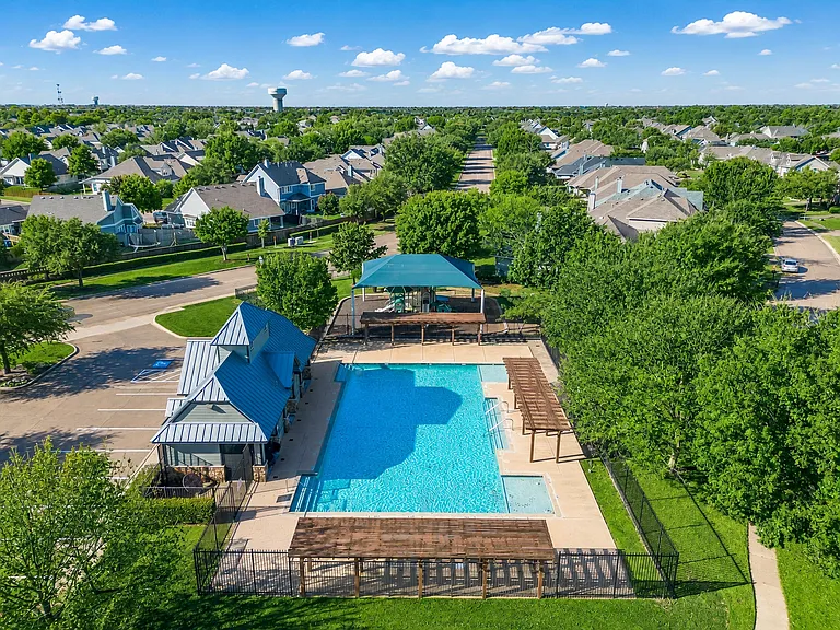 9787 Old Field Dr — Photo 34