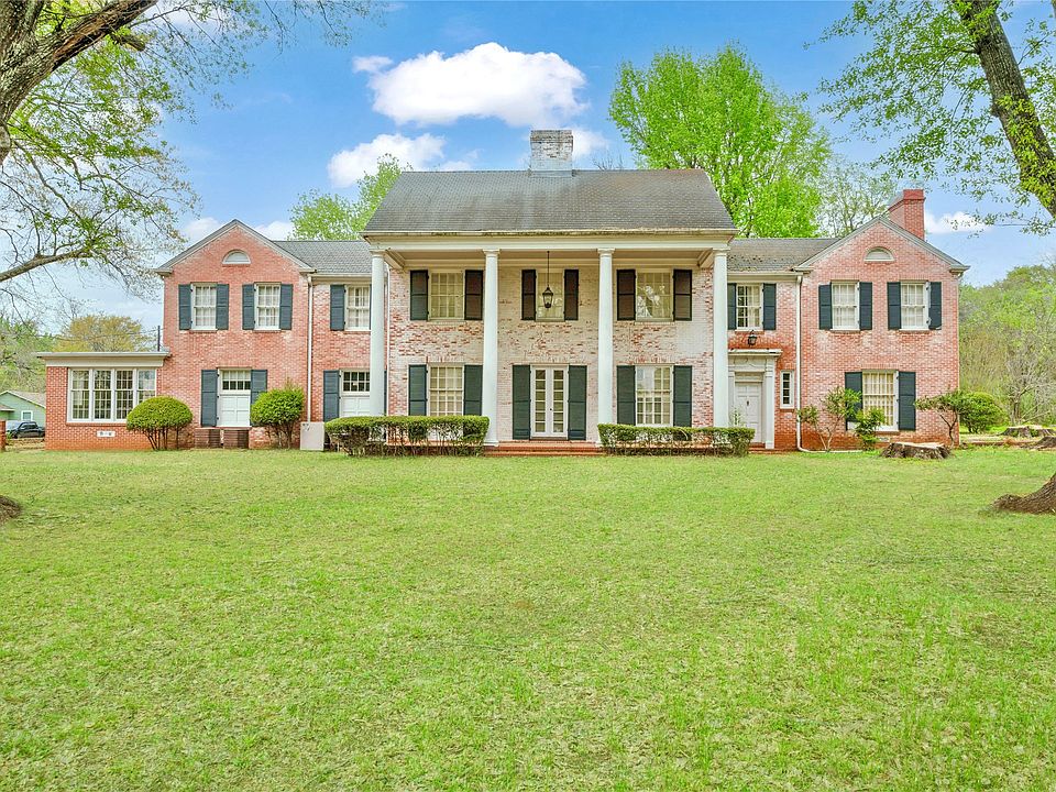 1st image of 600 Crockett Cir