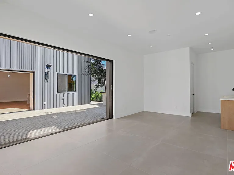 5917 Rhodes Ave — Photo 41