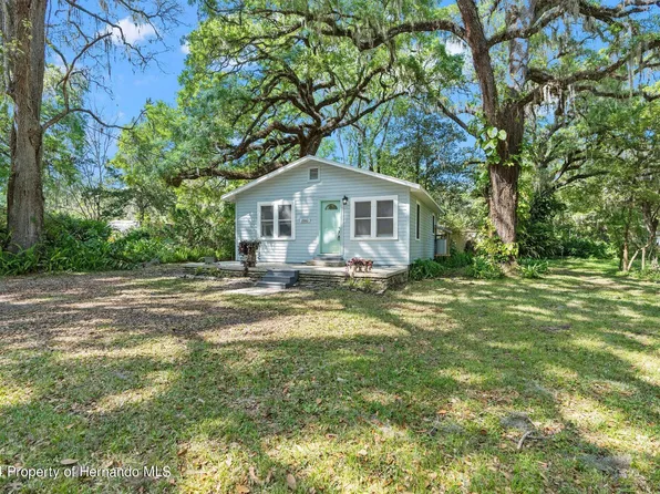 20063 Wildwood Dr, Brooksville, FL 34601