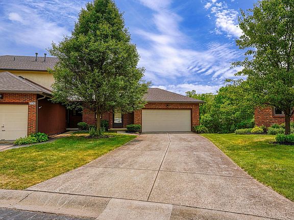 3rd image of 3240 Parkview Cir