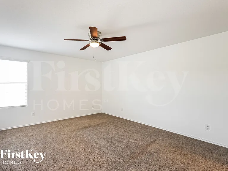 1335 White Willow — Photo 10
