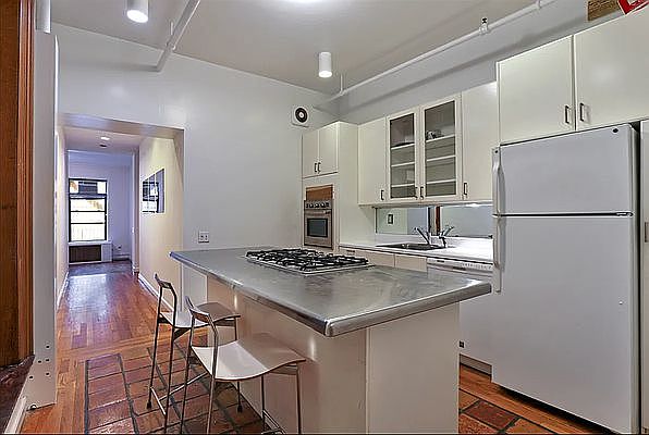 1st image of 35 E 20th St APT 3B