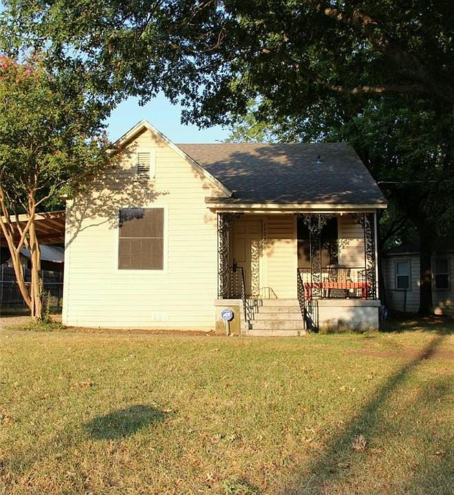 1st image of 2904 Clovis Ave