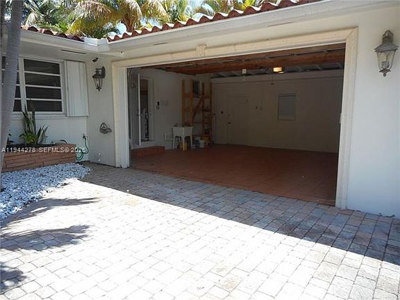 3rd image of 2325 Magnolia Dr #2325