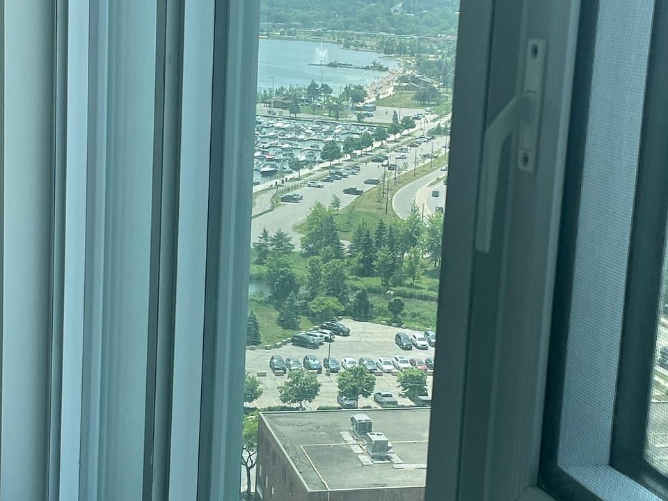 1st image of 39 Mary St #1512