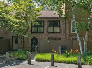 42 Winged Foot Dr, Reading, PA 19607