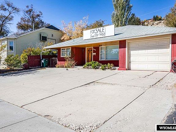 4th image of 720 Dewar Dr