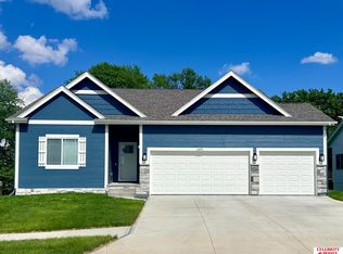 16908 Huntington Ave, Omaha, NE 68116