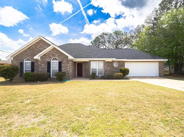 9 Megan St, Phenix City, AL 36869