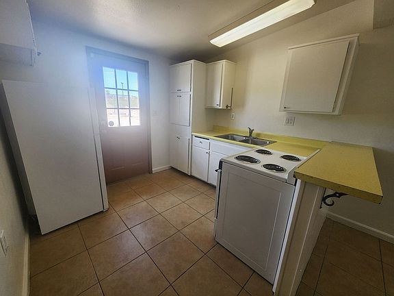 5th image of 6280 Yucca Ave APT 4