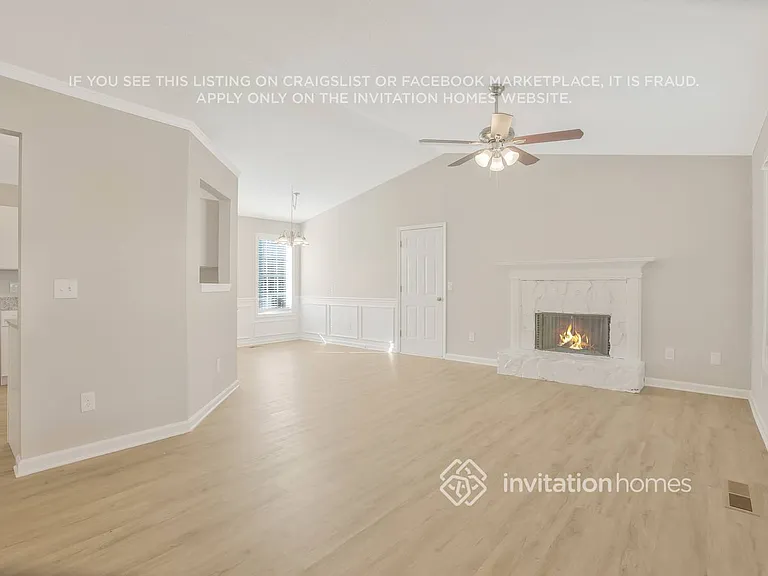 387 Tuscany Trce — Photo 2
