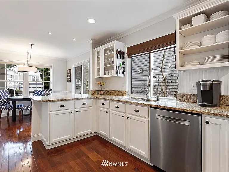 7118 Autumn Ave SE — Photo 12
