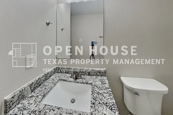 21210 Bridgemeadows Ln — Photo 18