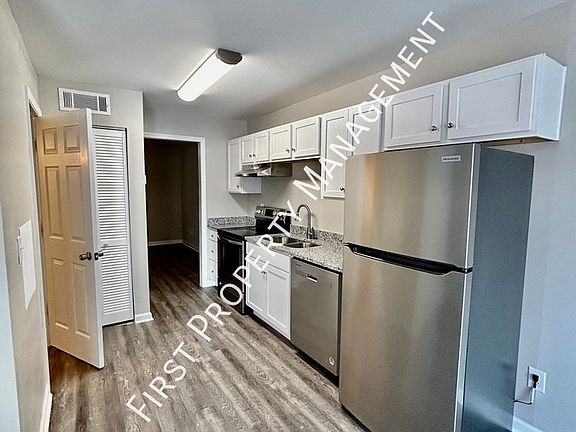 2nd image of 144 S Cedar Ln